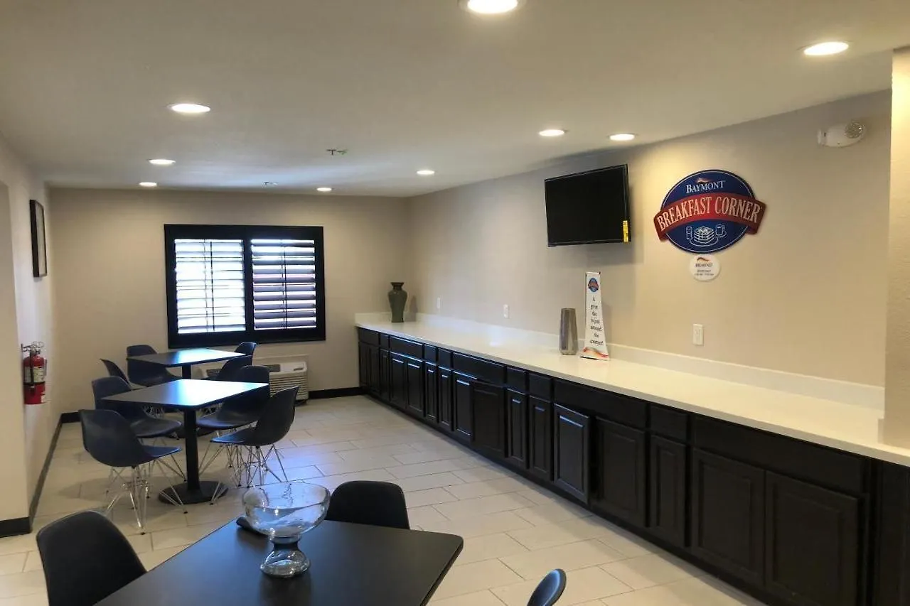 Baymont By Wyndham Phoenix I-10 Near 51St Ave Отель