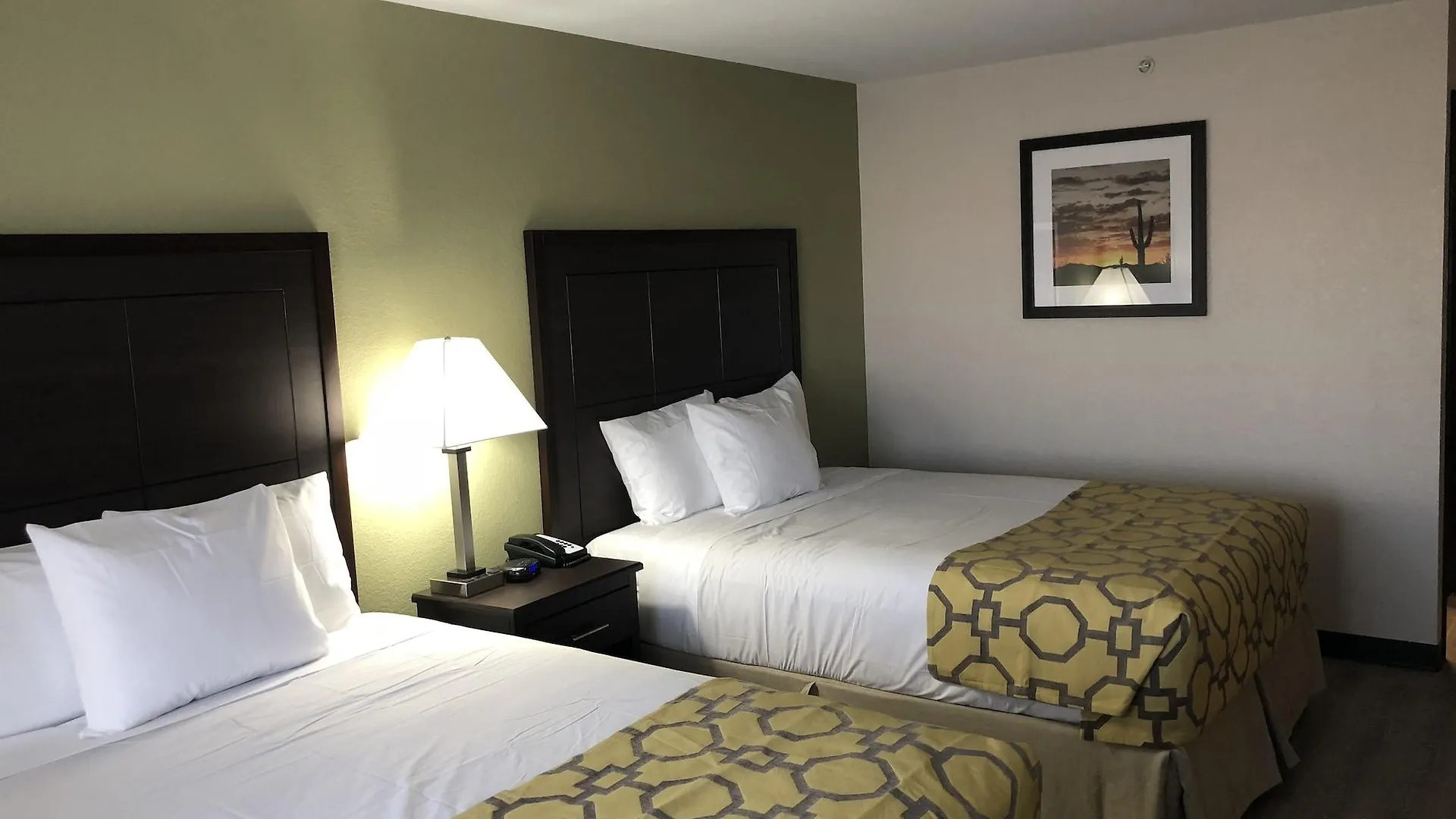 Baymont By Wyndham Phoenix I-10 Near 51St Ave