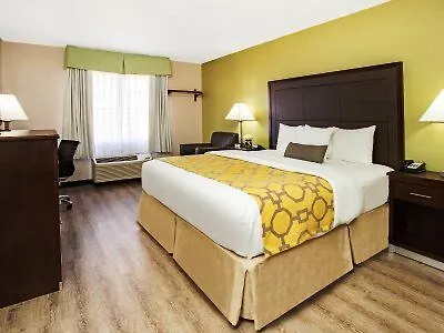 Baymont By Wyndham Phoenix I-10 Near 51St Ave США