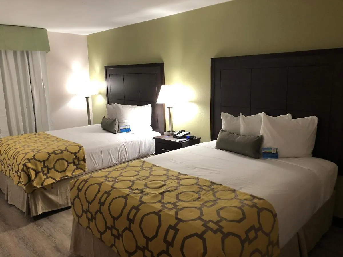 Отель Baymont By Wyndham Phoenix I-10 Near 51St Ave