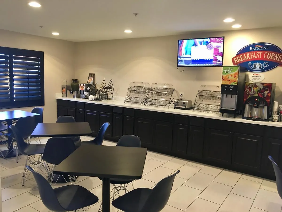 Baymont By Wyndham Phoenix I-10 Near 51St Ave